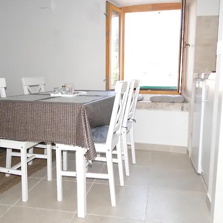 Apartment Heritage Kyra & Fox In Pitve, Hvar
