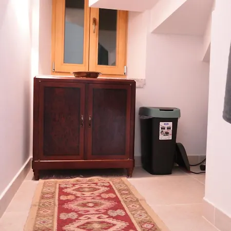 Heritage Kyra & Fox In Pitve, Hvar Apartman Pitve