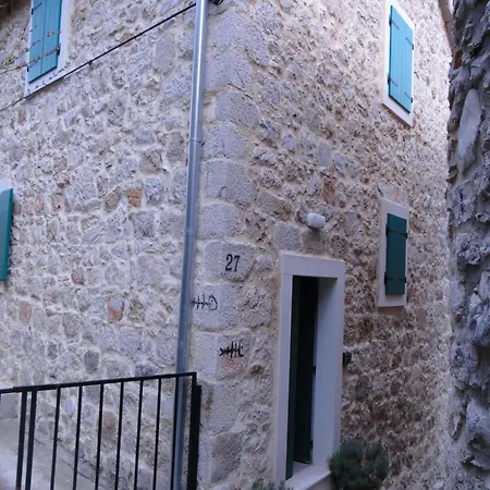 Heritage Kyra & Fox In Pitve, Hvar Apartment Pitve