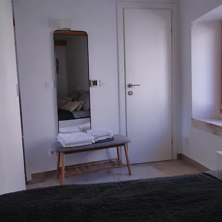 Apartment Heritage Kyra & Fox In Pitve, Hvar Pitve
